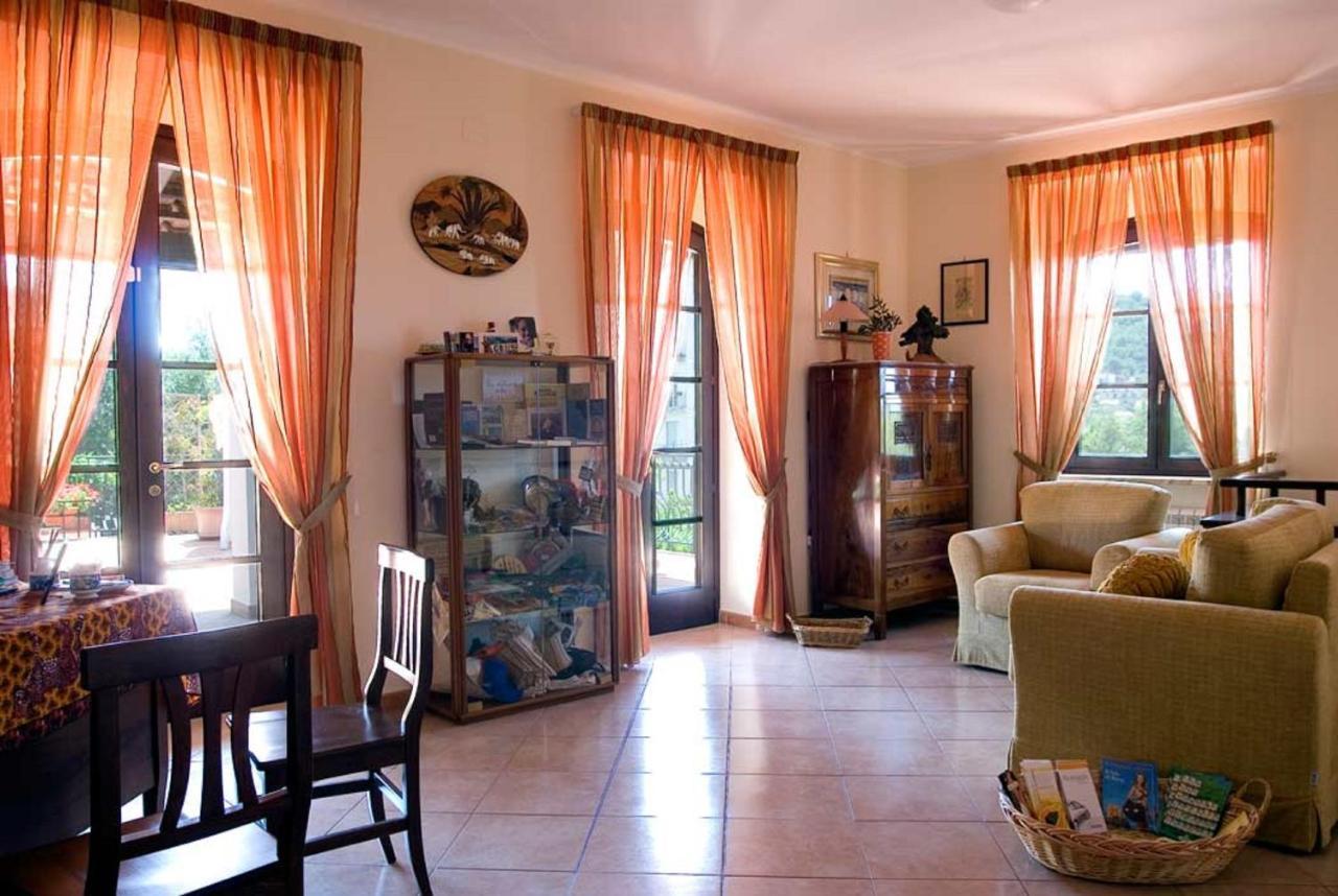 B&B Hibiscus Agropoli Buitenkant foto